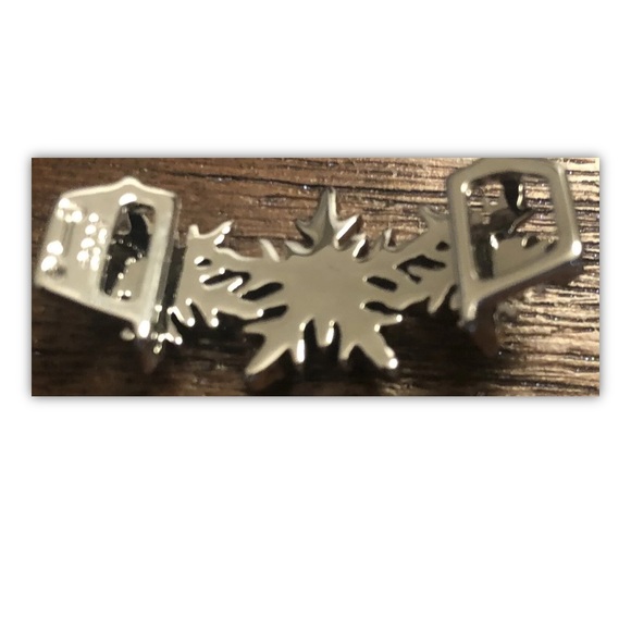 HUGE SALE! STELLA & DOT KEEP COLLECTIVE SNOWFLAKE TRIO SILVER CHARM NEW $39 - Picture 4 of 7